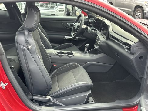Used 2024 Ford Mustang Coupe image 12