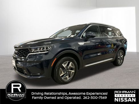 Used 2022 Kia Sorento EX image 1