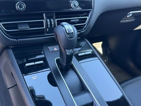 Used 2022 Porsche Macan image 28