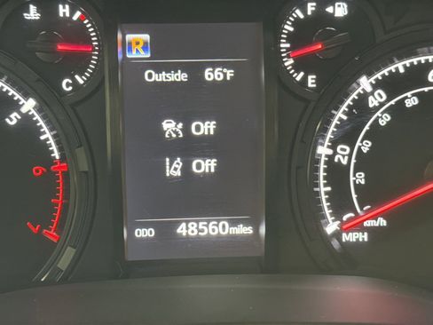 Used 2020 Toyota 4Runner SR5 Premium w/ Moonroof Package image 34