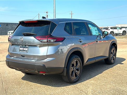 New 2026 Nissan Rogue SV FWD image 6