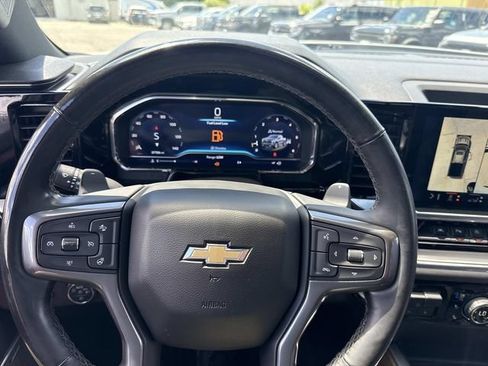 Used 2024 Chevrolet Silverado 1500 High Country w/ High Country Premium Package AWD/4WD image 28