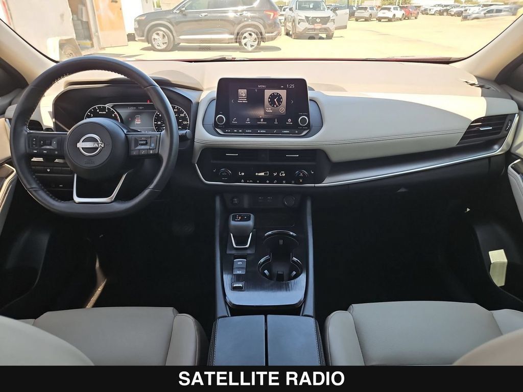 Used 2024 Nissan Rogue SV w/ SV Premium Package FWD image 19