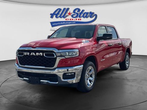 Used 2025 RAM 1500 Big Horn AWD/4WD image 3