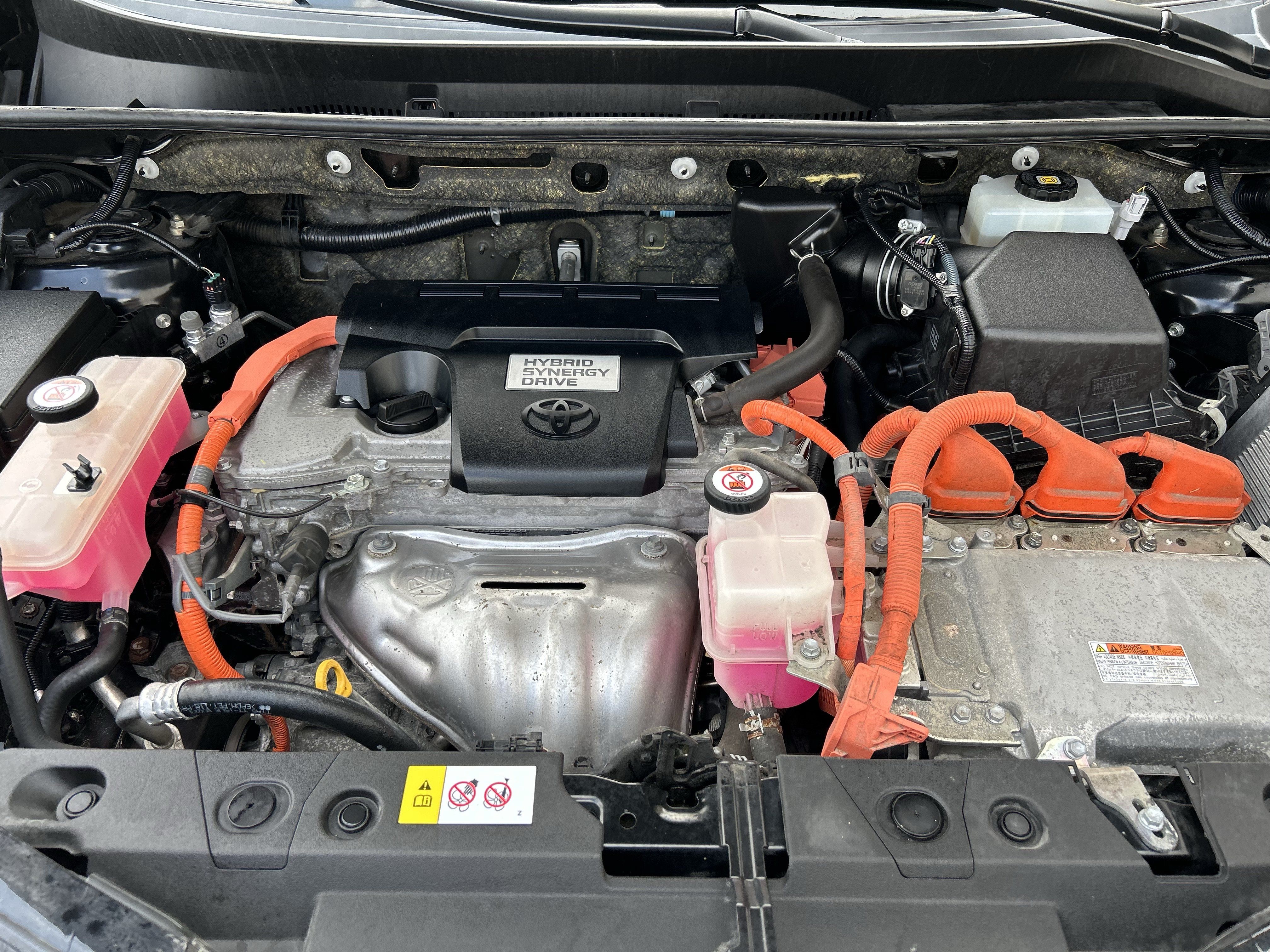 Used 2018 Toyota RAV4 Limited w/ Advanced Technology Package AWD/4WD image 23