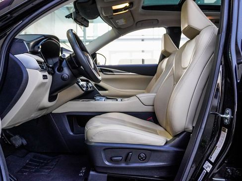 Used 2023 INFINITI QX60 Luxe w/ Vision Package image 24