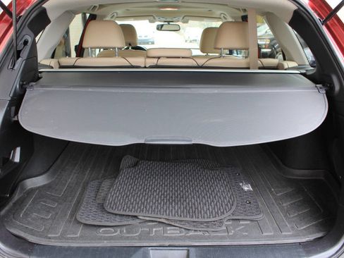 Used 2016 Subaru Outback 3.6R Limited image 15