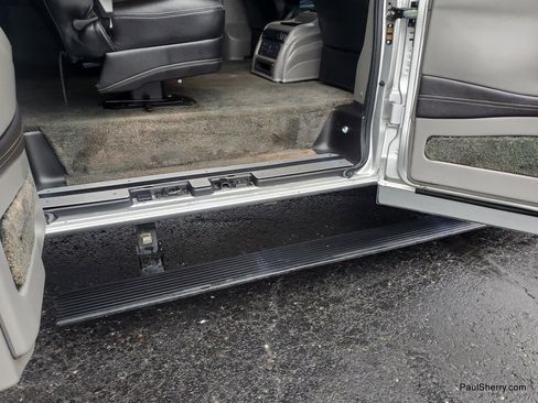 Used 2019 GMC Savana 2500 w/ Enhanced Convenience Package image 26