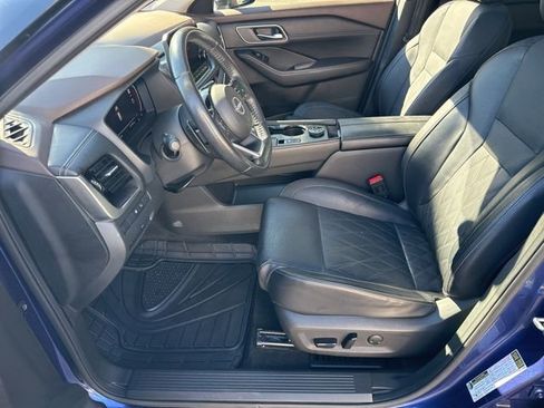 Used 2023 Nissan Rogue Platinum w/ Platinum Premium Package image 11