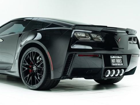 Used 2015 Chevrolet Corvette Z06 w/ 3LZ Preferred Equipment Group RWD image 20