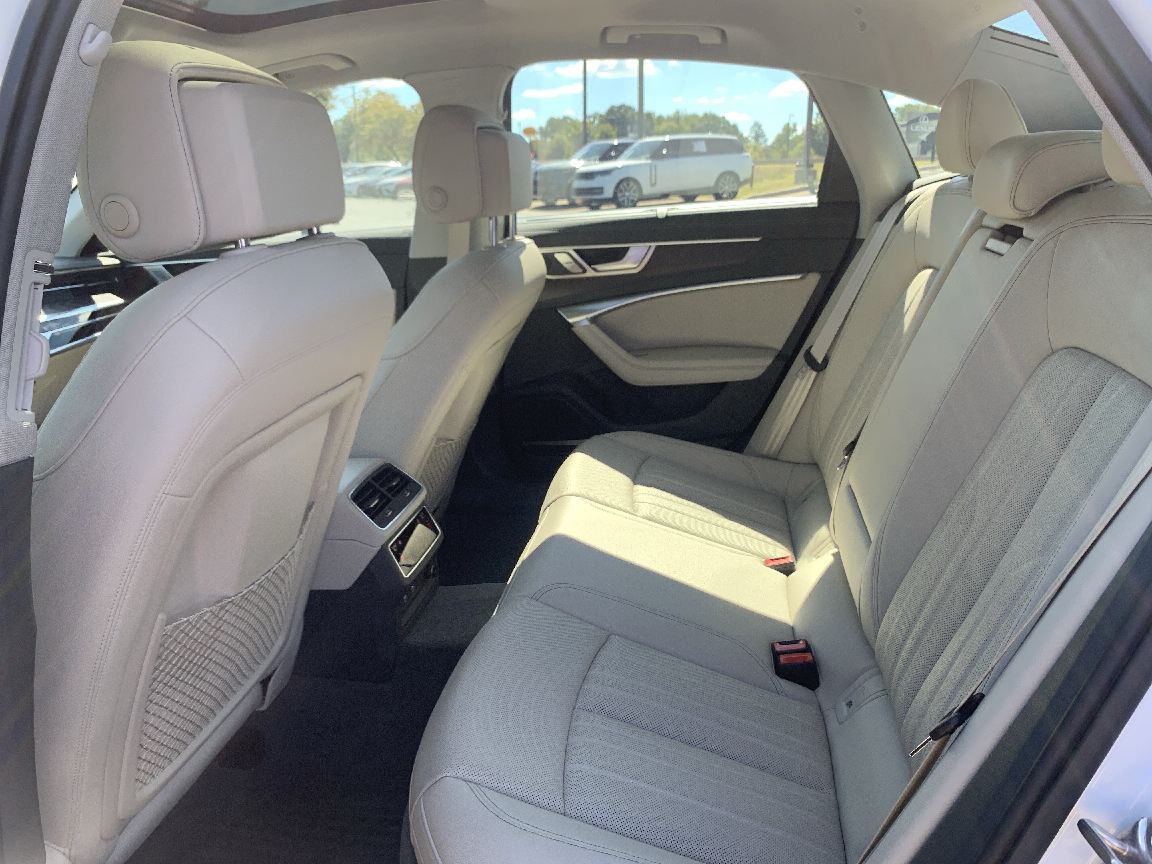 Used 2019 Audi A6 3.0T Premium Plus w/ Premium Plus Package AWD/4WD image 32