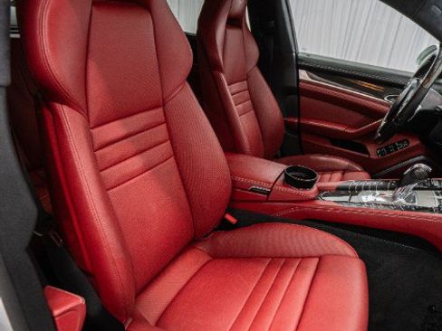 Used 2016 Porsche Panamera GTS AWD/4WD image 35
