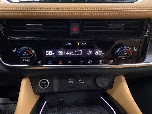 Used 2023 Nissan Rogue Platinum w/ Platinum Premium Package image 26