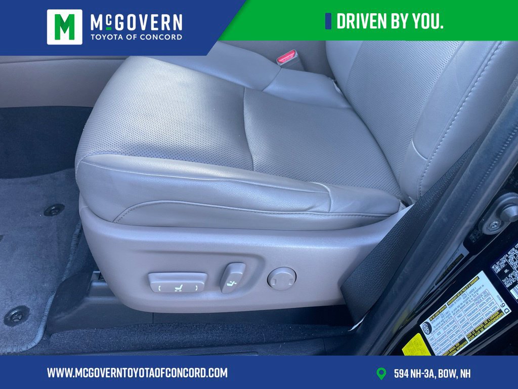 Used 2023 Lexus GX 460 Premium w/ Premium Package AWD/4WD image 12