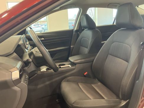 Used 2025 Nissan Altima 2.5 SV image 10