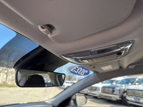 Used 2023 Hyundai Elantra SEL w/ Convenience Package image 40