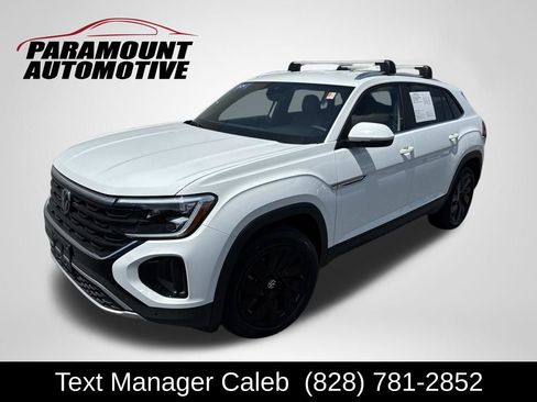Used 2024 Volkswagen Atlas Cross Sport SE AWD/4WD image 1