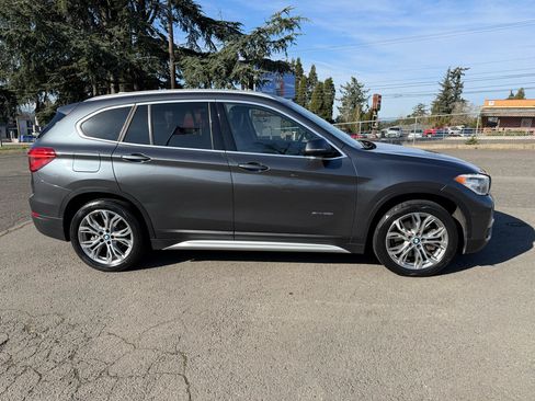 Used 2017 BMW X1 xDrive28i image 7
