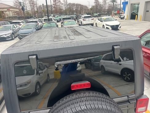 Used 2013 Jeep Wrangler Unlimited Sport image 7