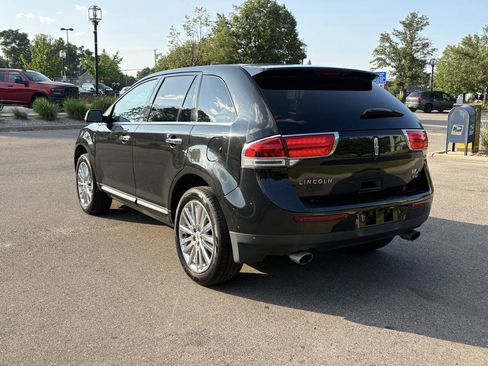 Used 2014 Lincoln MKX AWD w/ Equipment Group 102A image 11