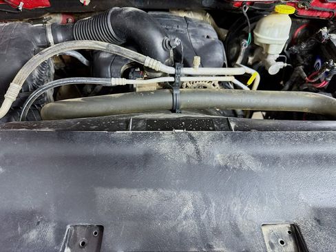 Used 2017 RAM 1500 Classic SLT image 33