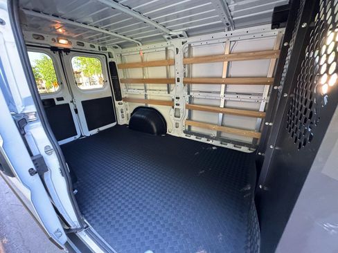 Used 2025 RAM ProMaster 2500 w/ U-Haul Equipment Group FWD image 19