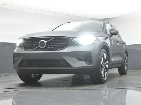 New 2026 Volvo XC40 B5 Ultra w/ Climate Package image 39