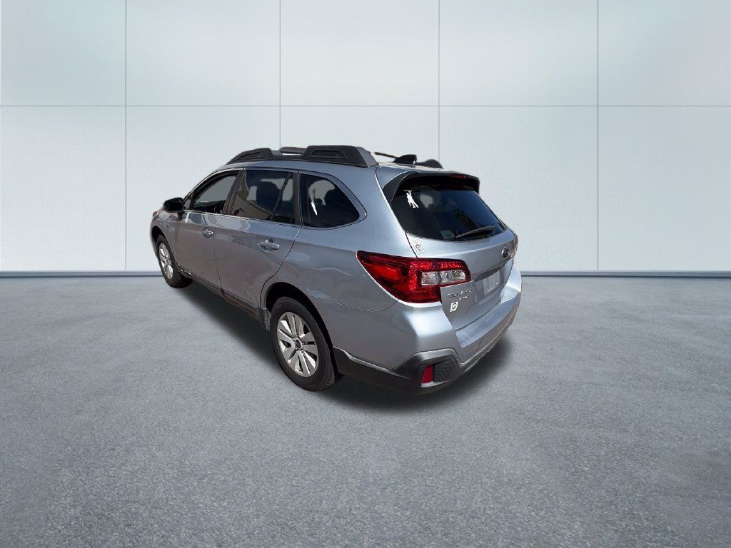 Used 2019 Subaru Outback 2.5i Premium AWD/4WD image 3