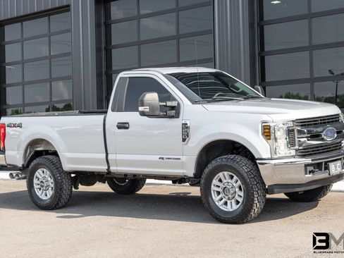 Used 2018 Ford F250 XL w/ Power Equipment Group AWD/4WD image 7