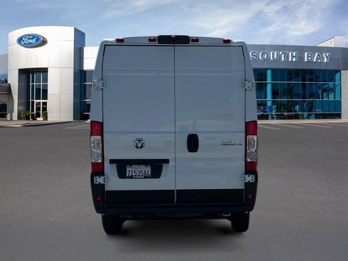 Used 2025 RAM ProMaster 3500 w/ Convenience Group FWD image 4