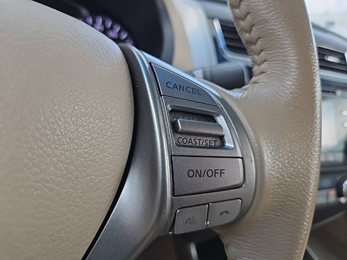 Used 2013 Nissan Altima 2.5 SV FWD image 15