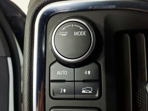 Used 2022 Chevrolet Silverado 1500 LT AWD/4WD image 17