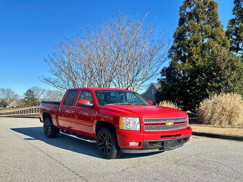 Used 2013 Chevrolet Silverado 1500 LTZ w/ Suspension Package, Off-Road AWD/4WD image 3
