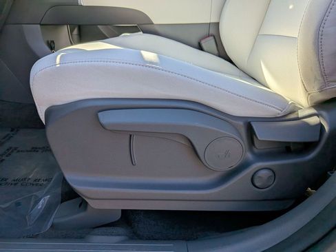 New 2026 Hyundai Santa Fe SE FWD image 17