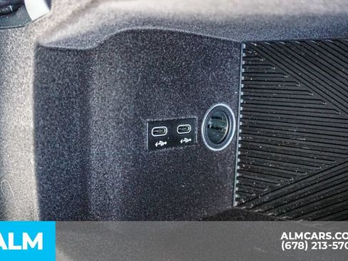 Used 2024 BMW 740i xDrive AWD/4WD image 46
