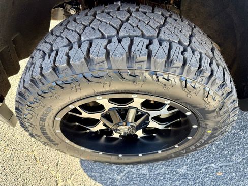 Used 2019 Chevrolet Silverado 1500 LT image 9