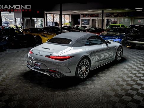 Used 2023 Mercedes-Benz SL 63 AMG 4MATIC image 59