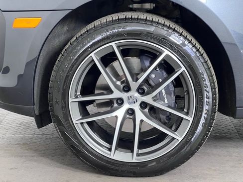 Certified 2026 Porsche Macan AWD/4WD image 12