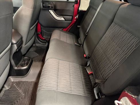 Used 2012 Jeep Wrangler Unlimited Sahara w/ Dual Top Group image 17