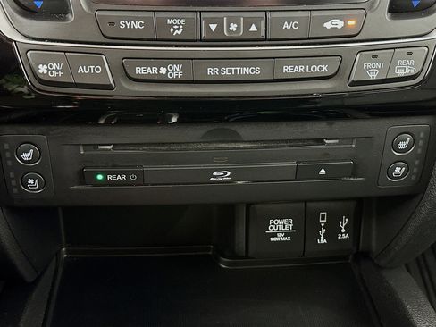 Used 2017 Honda Pilot Elite image 37