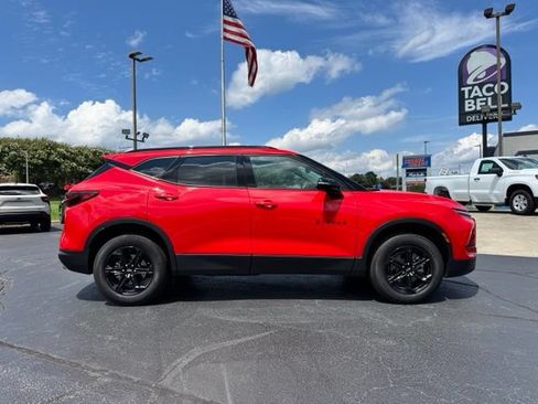 Used 2024 Chevrolet Blazer LT w/ Midnight/Sport Edition FWD image 5