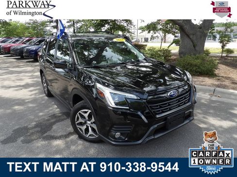 Used 2023 Subaru Forester Premium AWD/4WD image 1