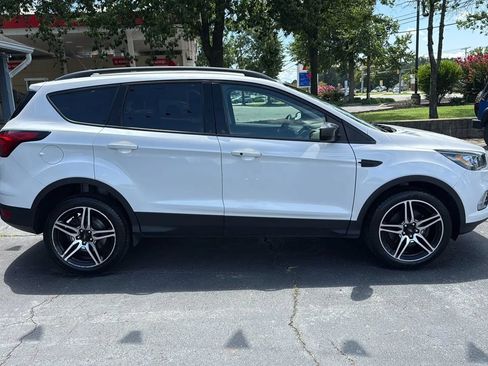 Used 2019 Ford Escape SEL AWD/4WD image 7