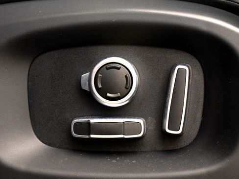 Used 2016 Land Rover Range Rover Long Wheelbase Supercharged image 13