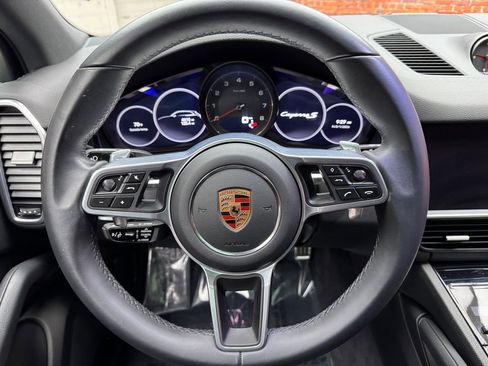 Used 2023 Porsche Cayenne S AWD/4WD image 12