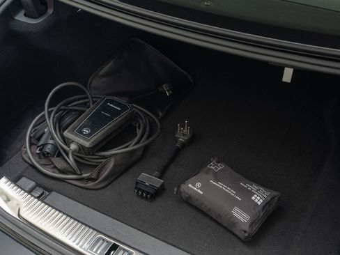 Used 2025 Mercedes-Benz S 580e 4MATIC Sedan image 38