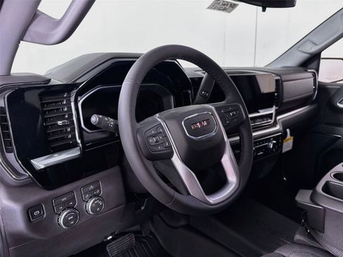 New 2026 GMC Sierra 1500 SLE w/ Preferred Package AWD/4WD image 3