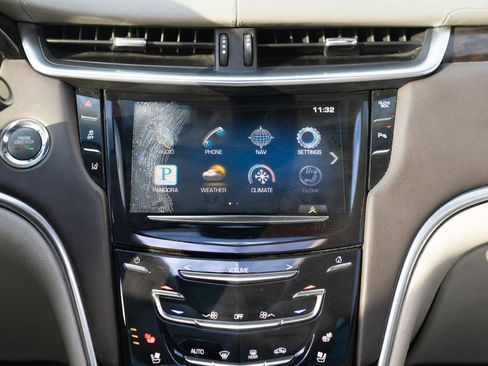 Used 2013 Cadillac XTS Platinum w/ Driver Assist Package image 33