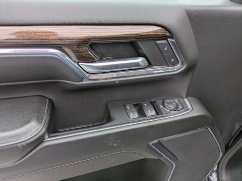 Used 2024 Chevrolet Silverado 2500 LT image 12