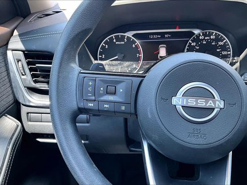 Used 2023 Nissan Rogue SV FWD image 19